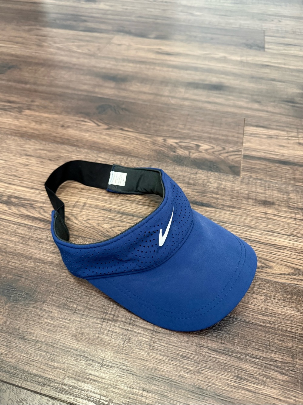 Nike Dri-Fit Blue Performance Visor - Picture 2 of 3